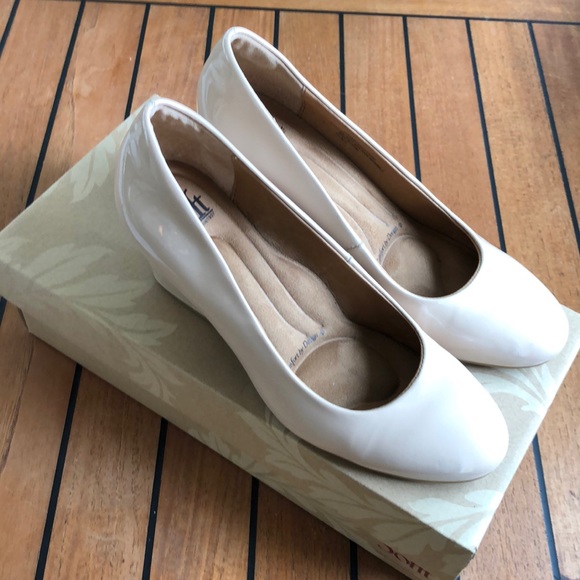 sofft tamira pump